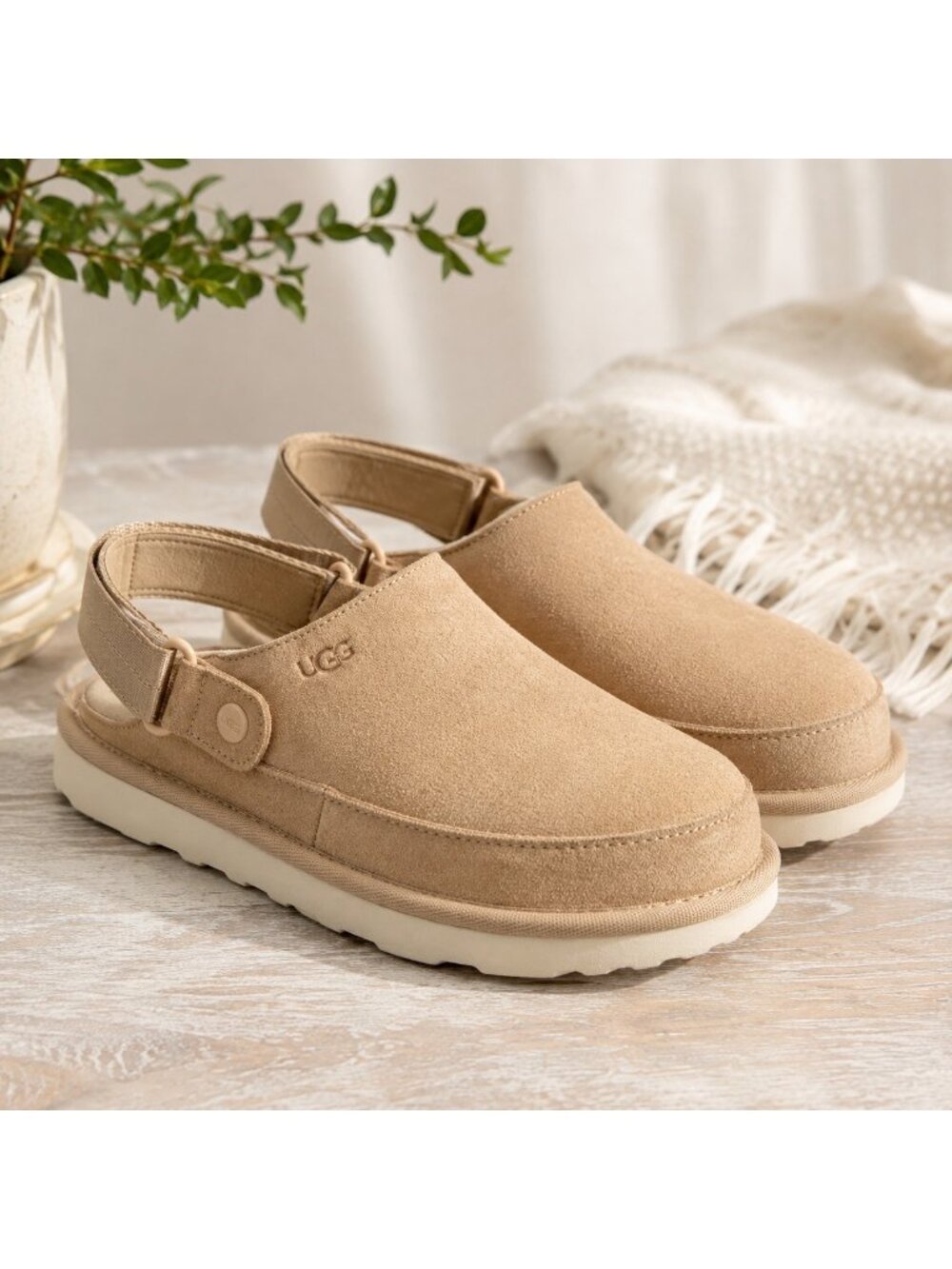 UGG Goldenstar Clog Sand Beige Suede Slingback Shoes Womens US 5 EUC